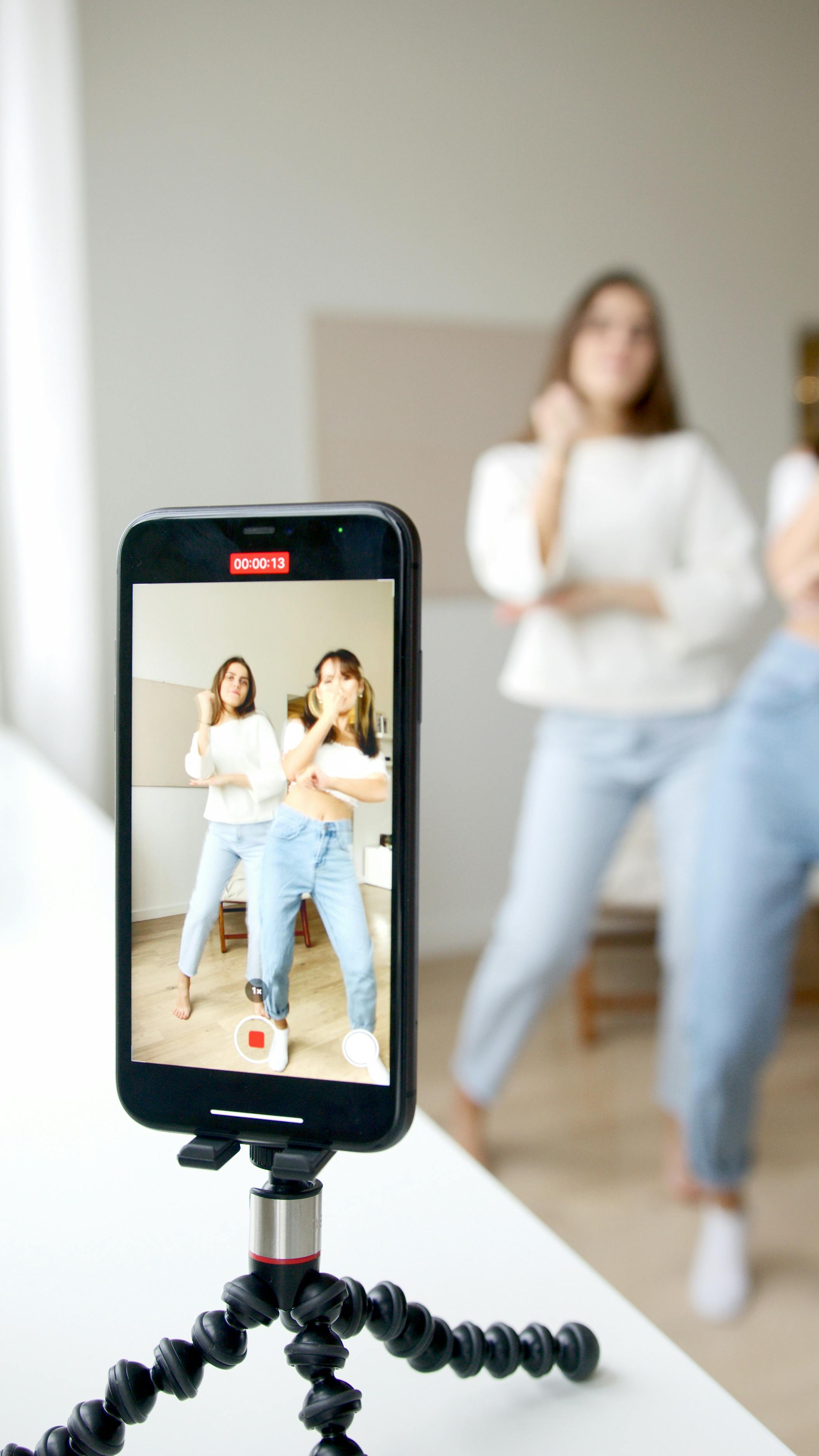 Top 5 Effective Ways to Set Up iPhone Parental Controls in 2025